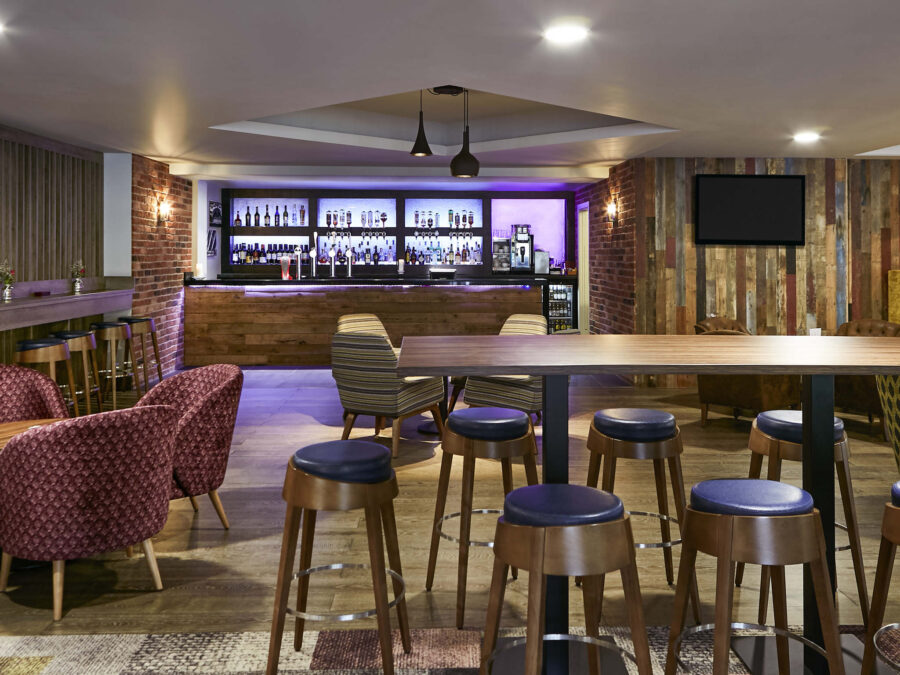 Elements Garden Restaurant and Bar in Novotel Manchester West